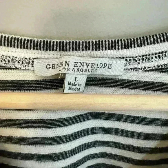 Green Envelope Women’s Short Sleeved, Striped Top, Large - Picture 2 of 10
